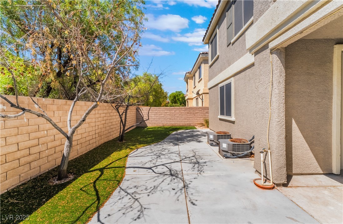 11901 Luna Del Mar Lane Property Photo 40