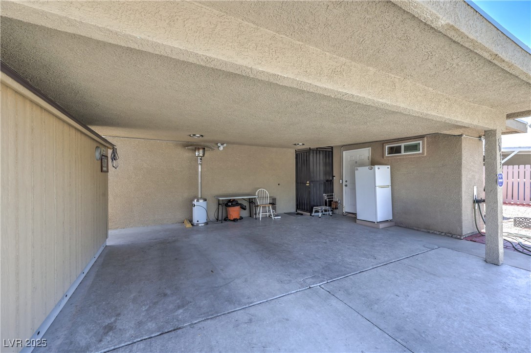 5093 Sun Valley Drive Property Photo 5
