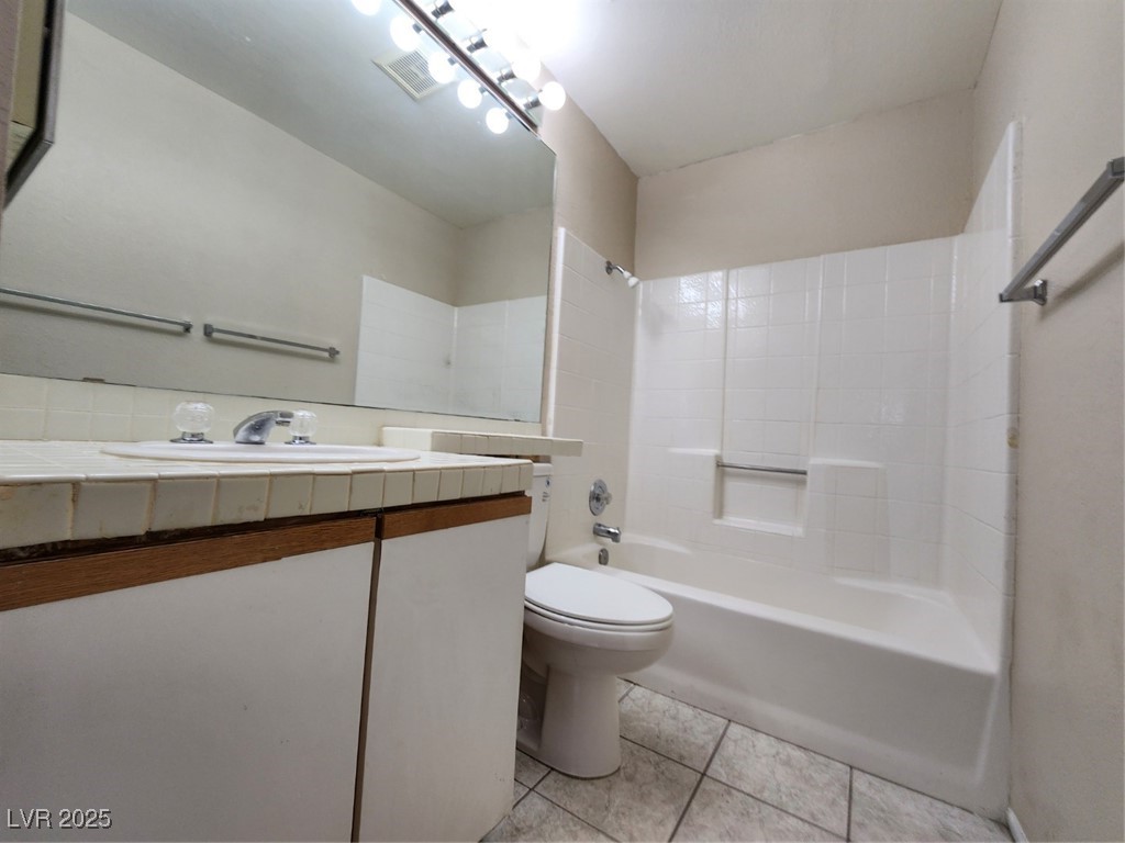 2848 Bluebonnet Drive . Property Photo 15