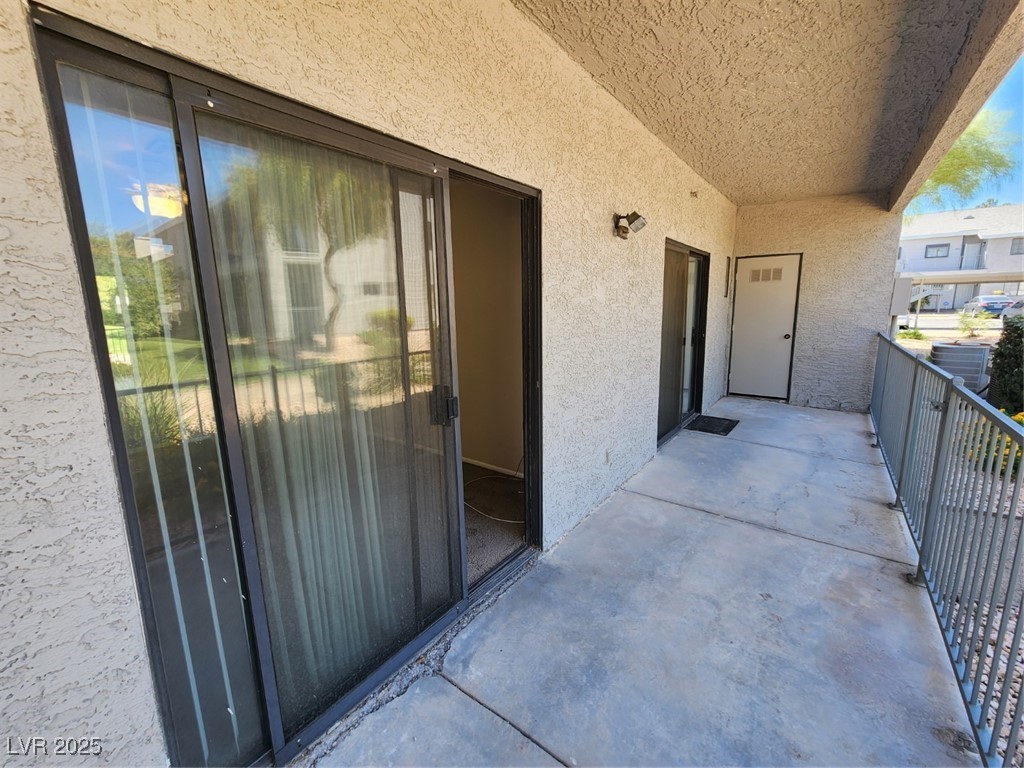 2848 Bluebonnet Drive . Property Photo 28