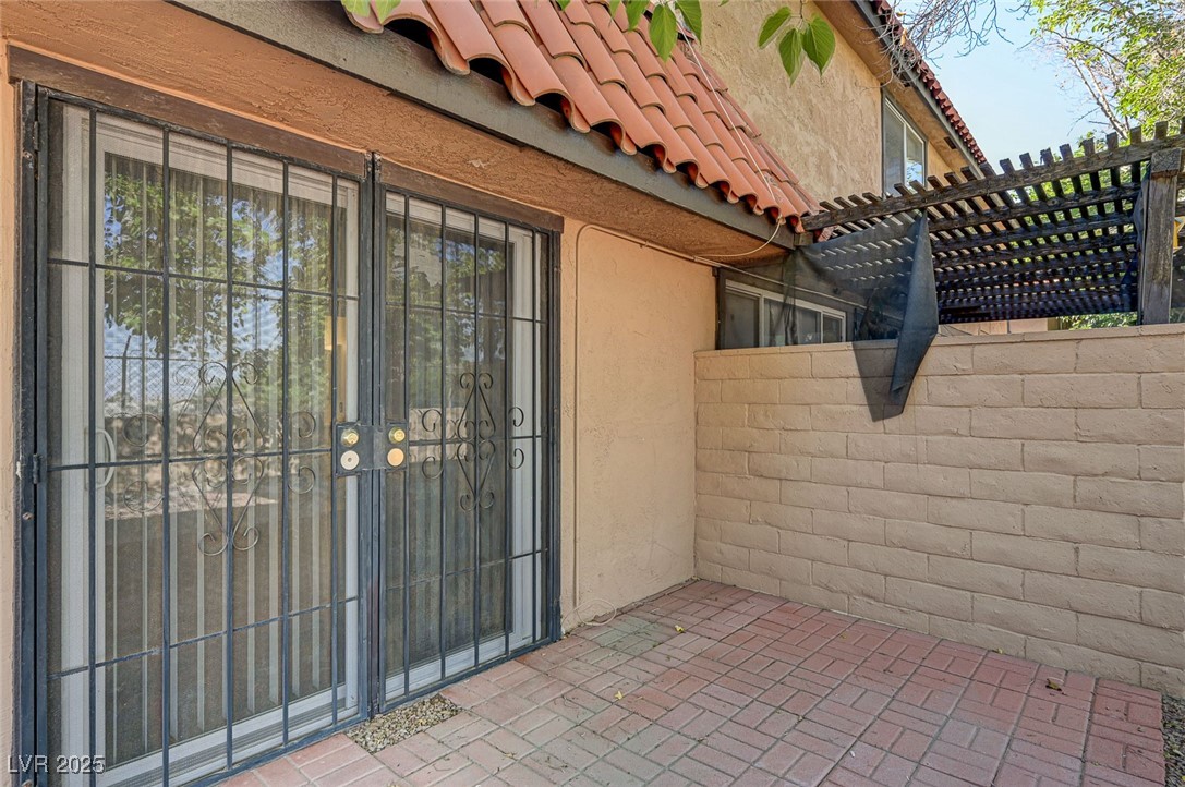6651 Bubbling Brook Drive A Property Photo 5