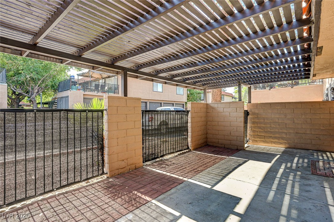 6651 Bubbling Brook Drive A Property Photo 25