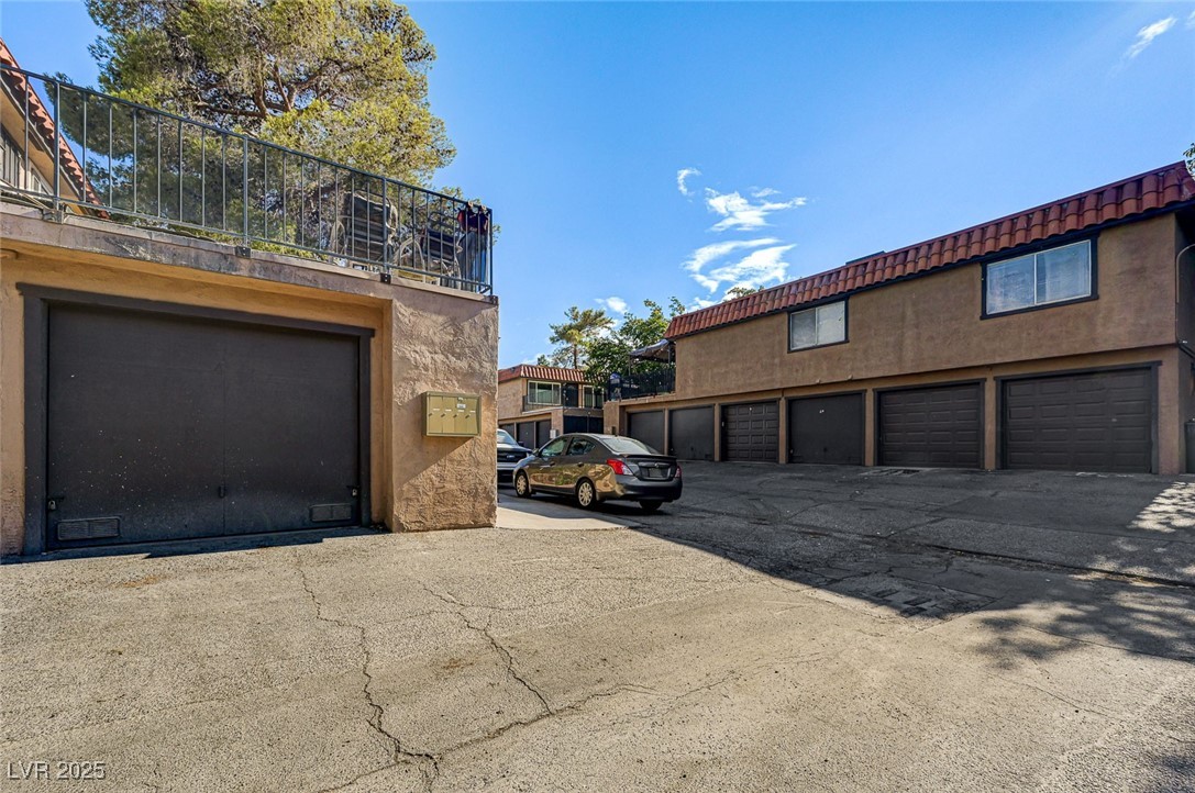 6651 Bubbling Brook Drive A Property Photo 29
