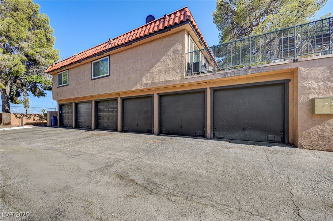6651 Bubbling Brook Drive A Property Photo 30