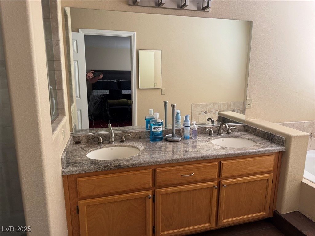 8225 Bermuda Beach Drive Property Photo 25