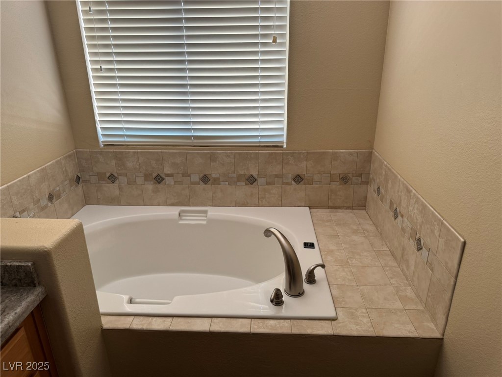 8225 Bermuda Beach Drive Property Photo 28