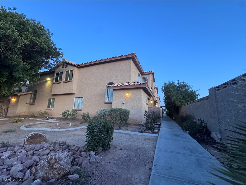558 Roxella Lane D Property Photo