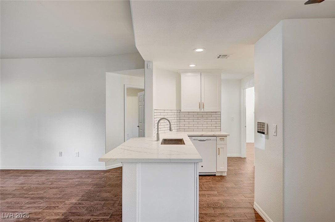 2050 West Warm Springs Road 4512 Property Photo 18