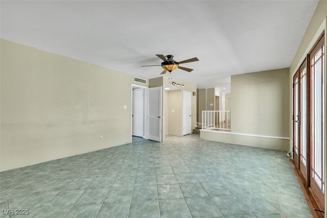 3746 East Harmon Avenue Property Photo 17