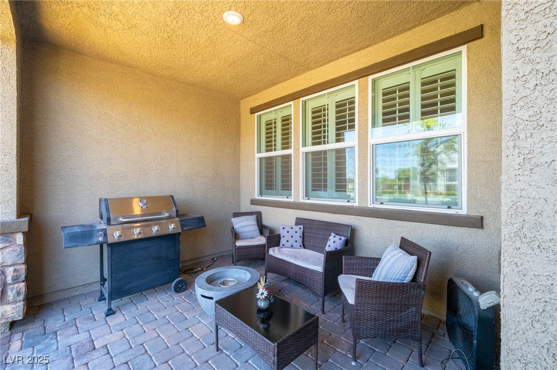 3220 Mckenna Dawn Avenue Property Photo 3