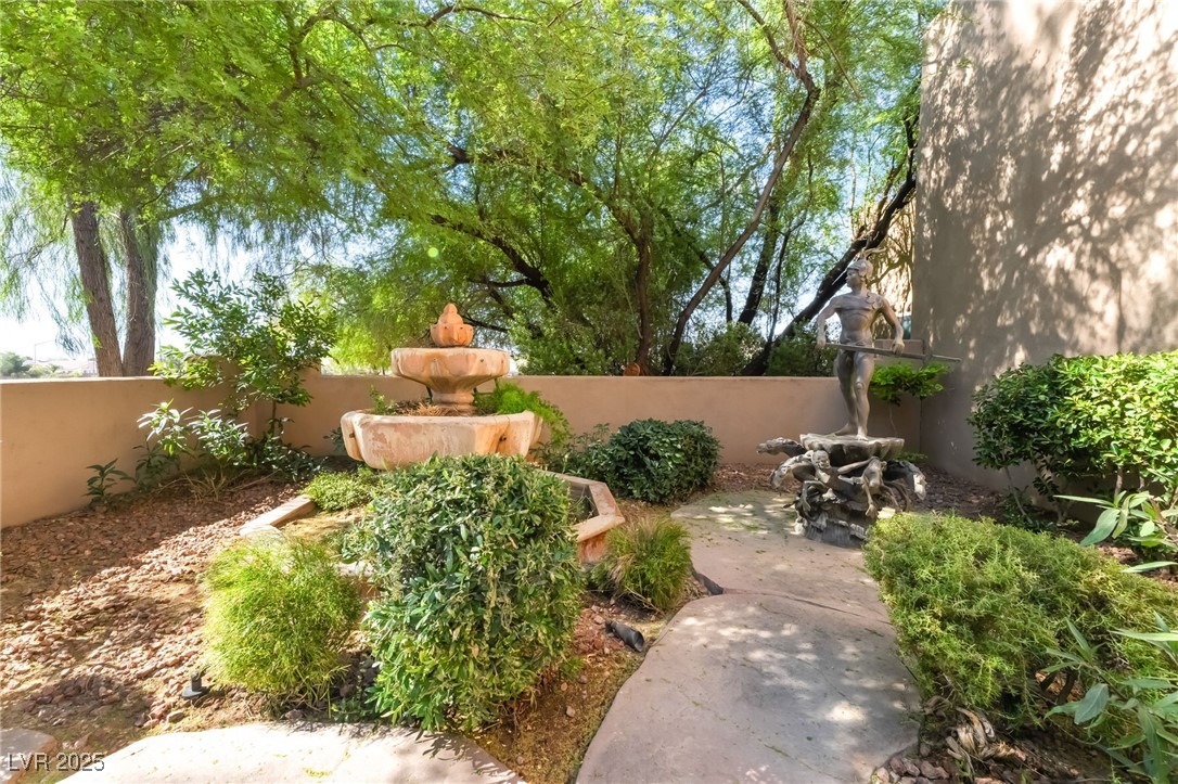 10445 Schirlls Street Property Photo 2
