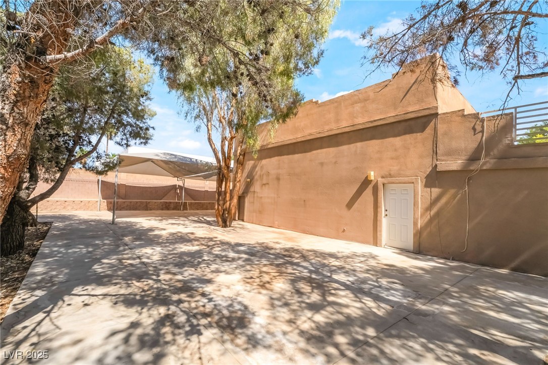 10445 Schirlls Street Property Photo 38