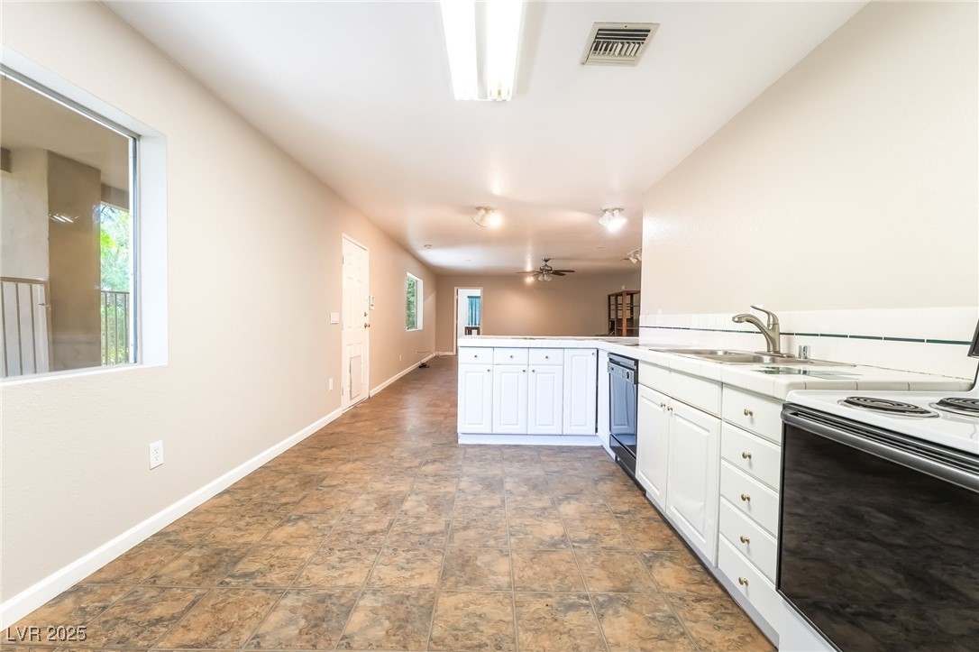 10445 Schirlls Street Property Photo 47