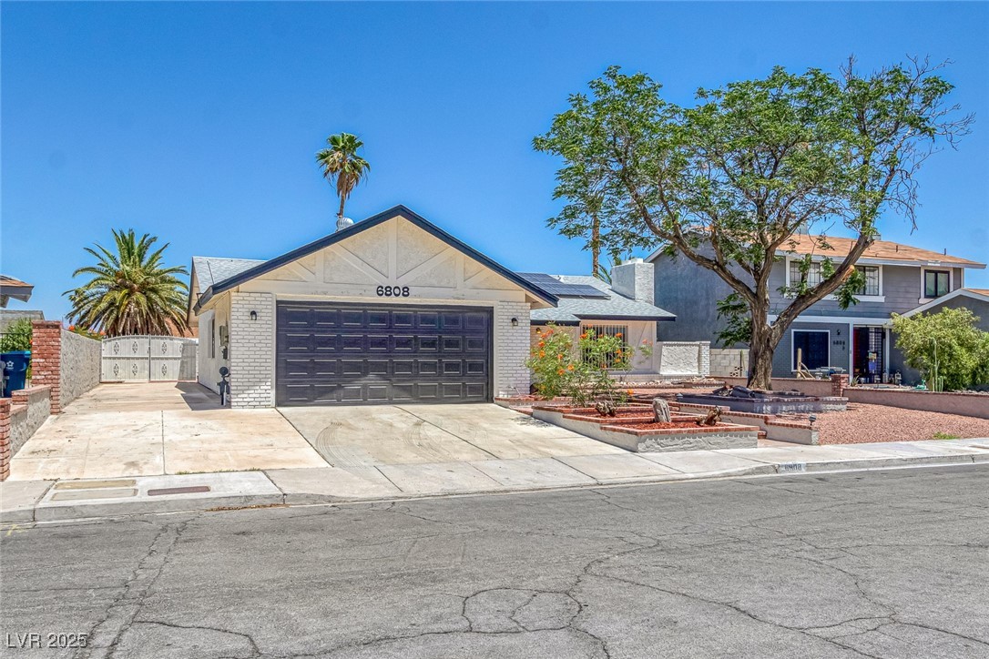 6808 Waterhen Circle Property Photo 1