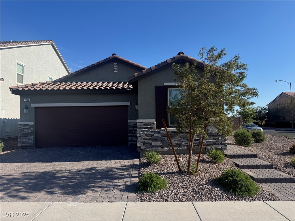 7490 Lush Oasis Avenue Property Photo 1