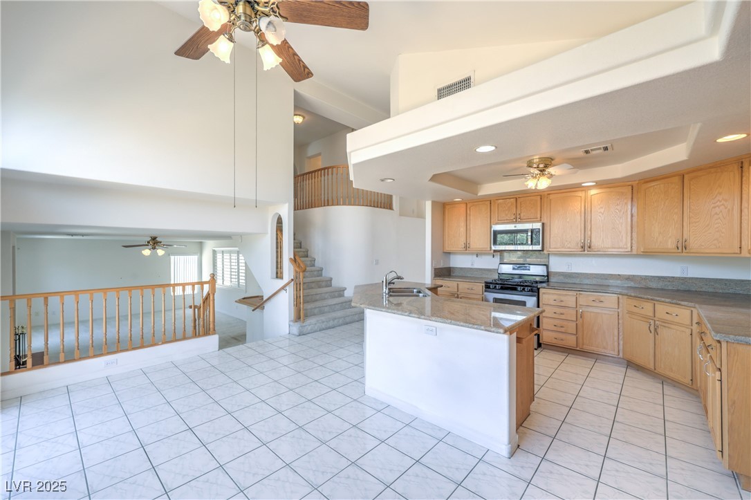 2728 Aspen Wood Avenue Property Photo 12
