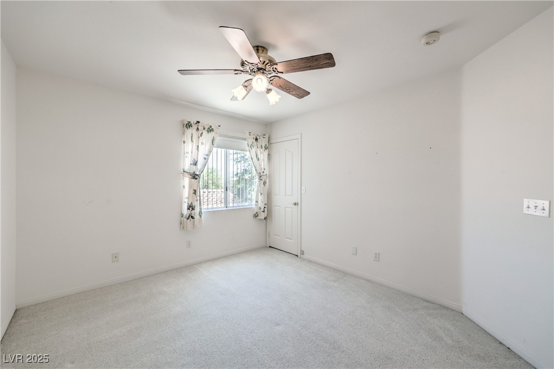 2728 Aspen Wood Avenue Property Photo 34