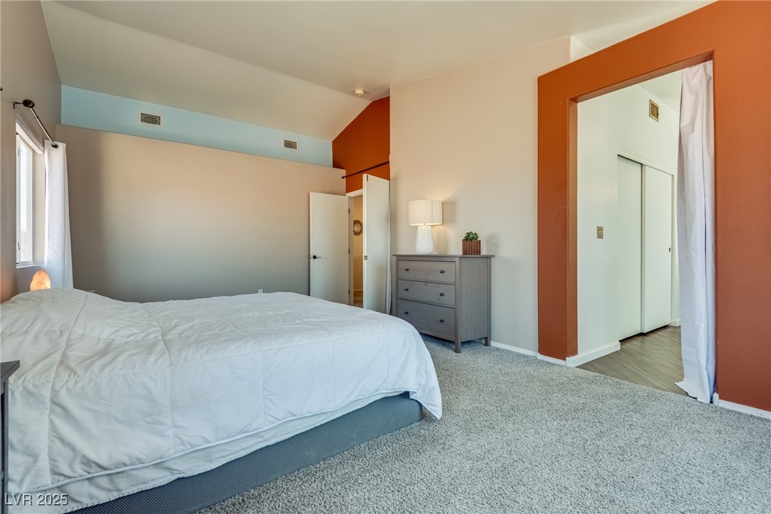 1048 Menands Avenue Property Photo 32