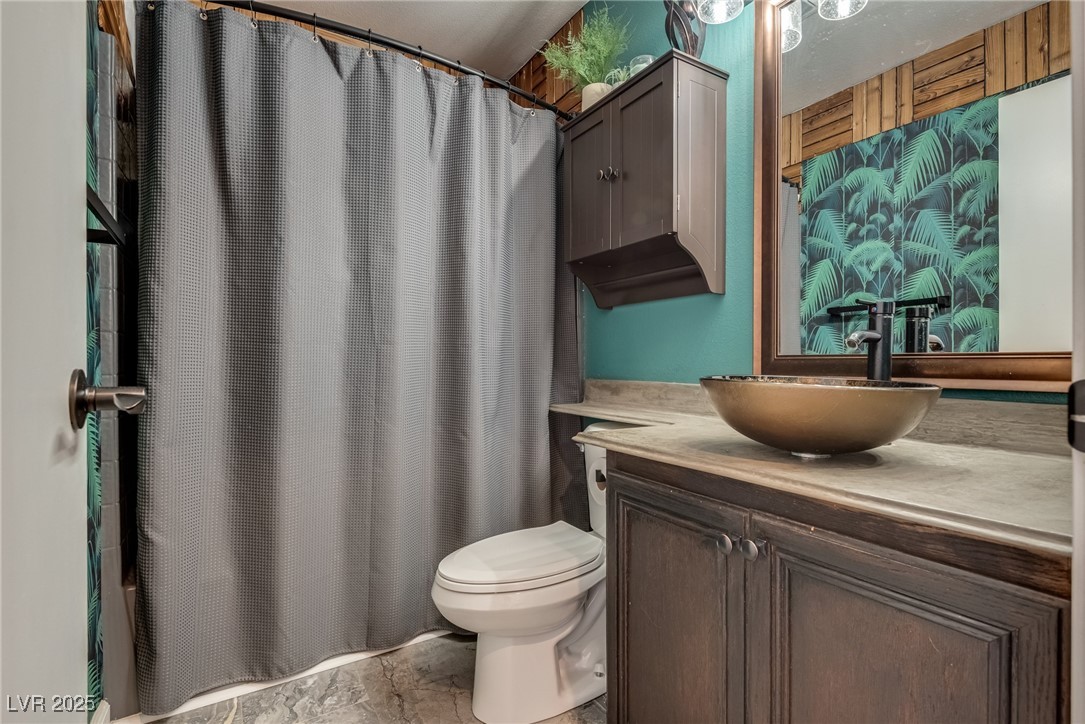 1048 Menands Avenue Property Photo 37