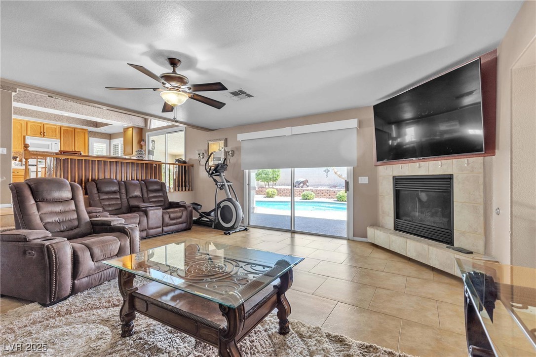 1877 Glory Lily Court Property Photo 19