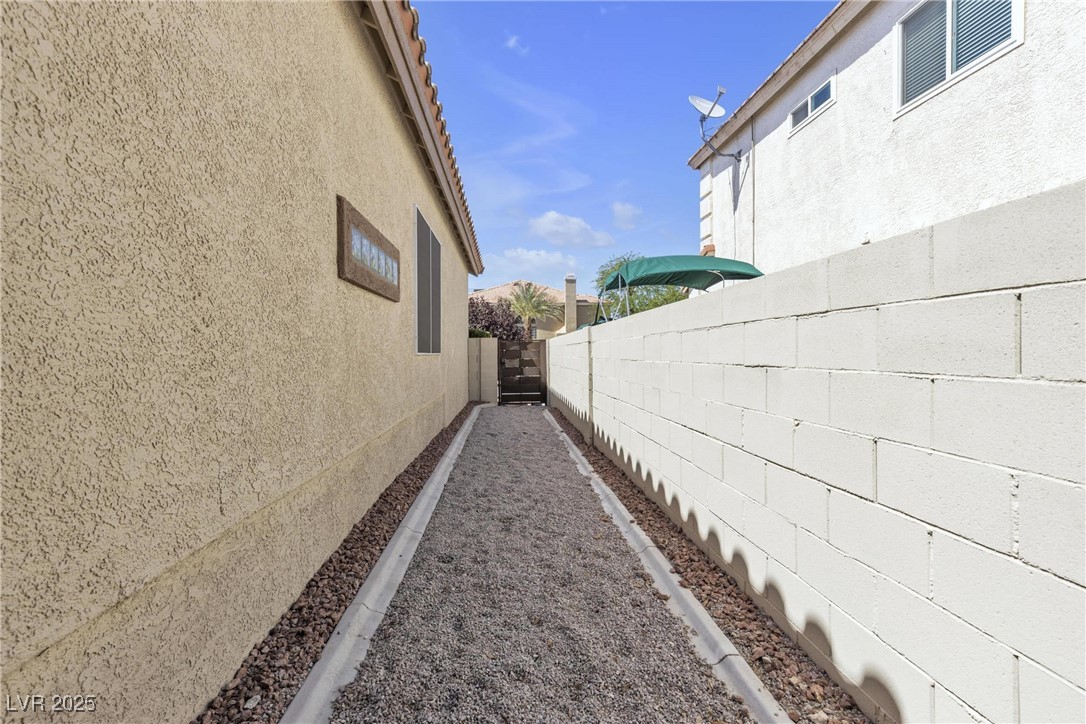1877 Glory Lily Court Property Photo 48