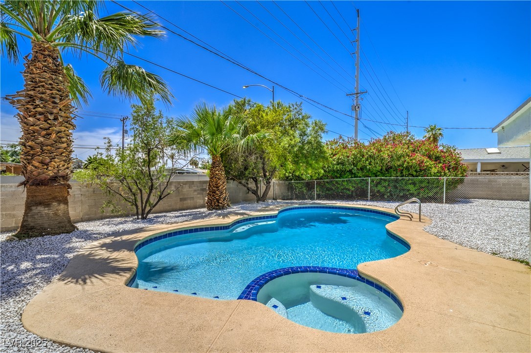 5279 Consul Avenue Property Photo 1