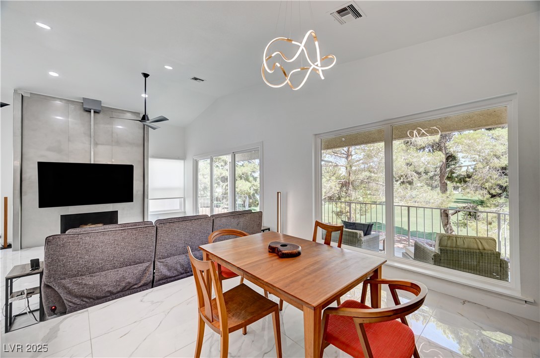 2851 Queens Courtyard Drive Property Photo 16