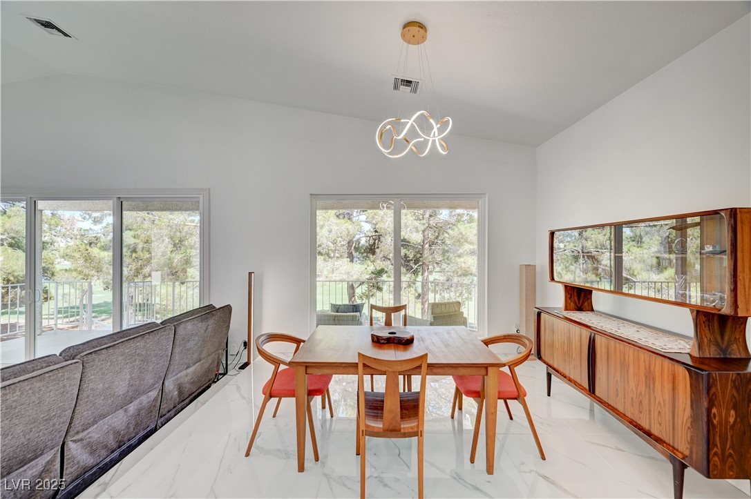 2851 Queens Courtyard Drive Property Photo 21
