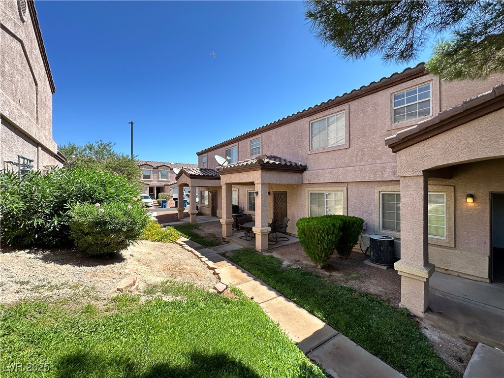 1937 Sangallo Street 104 Property Photo 4