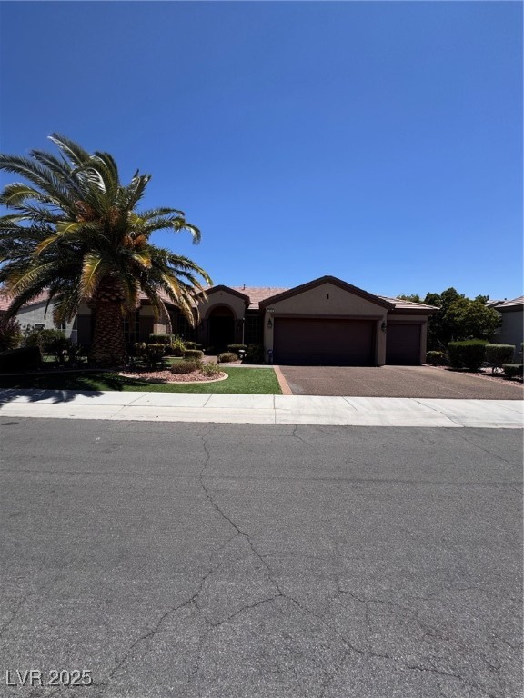 2695 Olivia Heights Avenue Property Photo 1