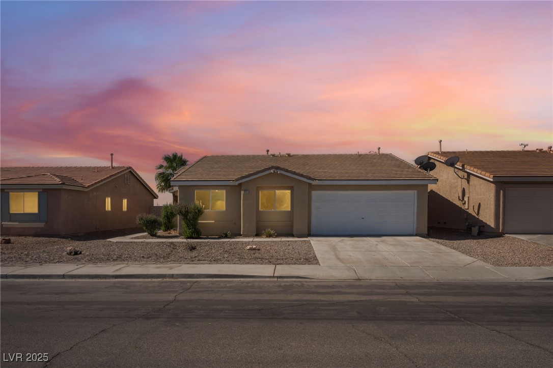 2111 Hollow Oak Avenue Property Photo 1