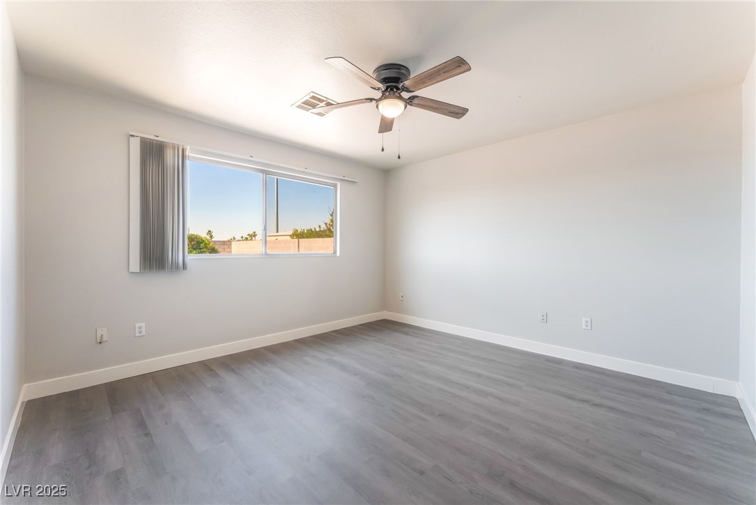 2111 Hollow Oak Avenue Property Photo 17