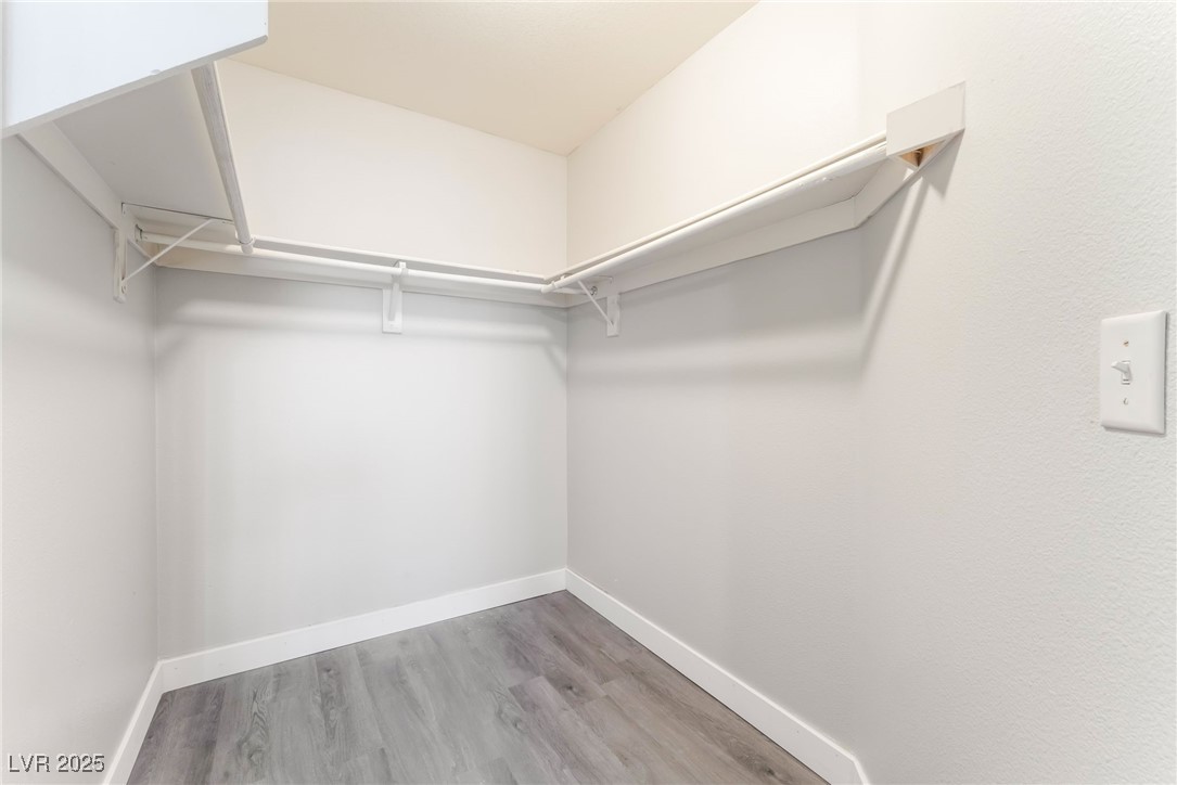 2111 Hollow Oak Avenue Property Photo 20