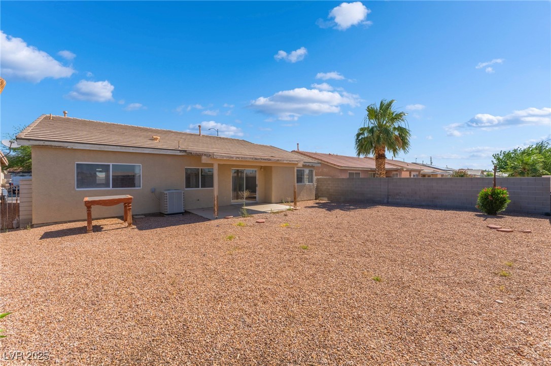 2111 Hollow Oak Avenue Property Photo 34