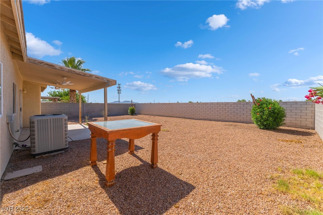 2111 Hollow Oak Avenue Property Photo 36