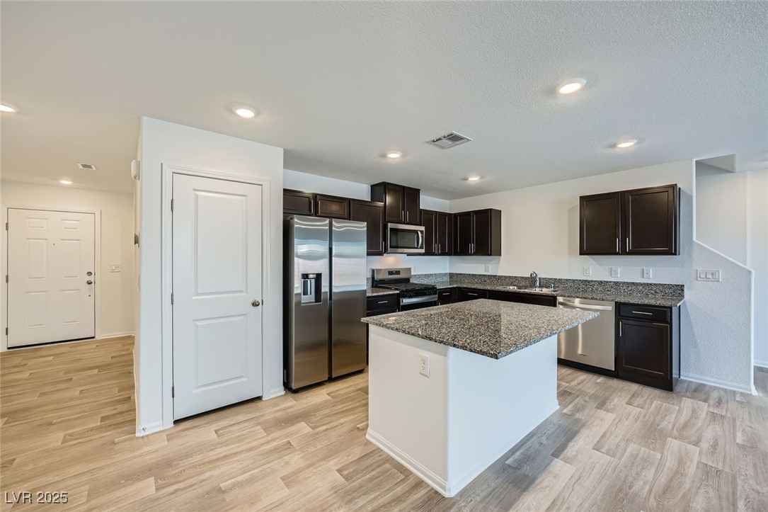 6005 Swift Lariat Street Property Photo 8