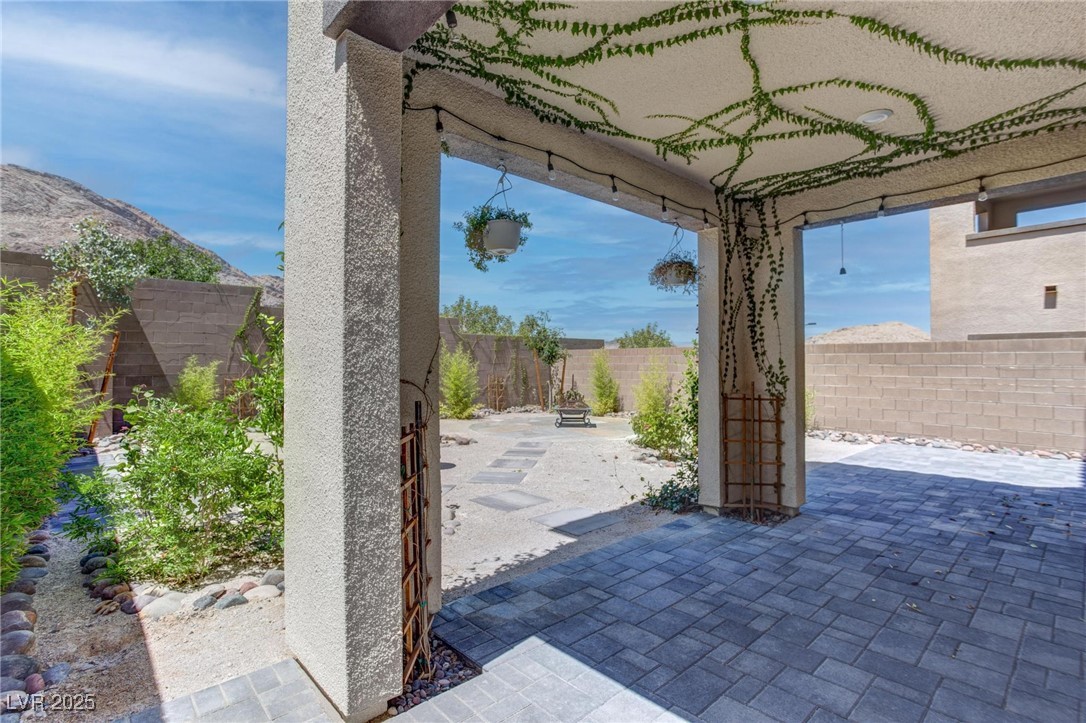 11652 Desert Hollow Avenue Property Photo 44
