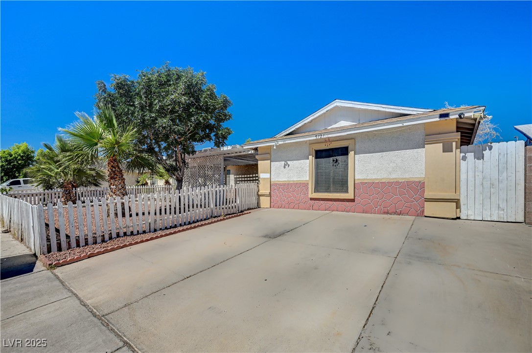 5121 Gains Mill Street Property Photo 1