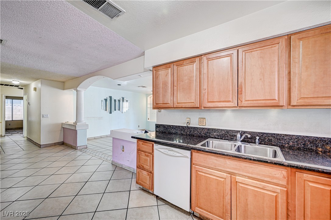 5121 Gains Mill Street Property Photo 14
