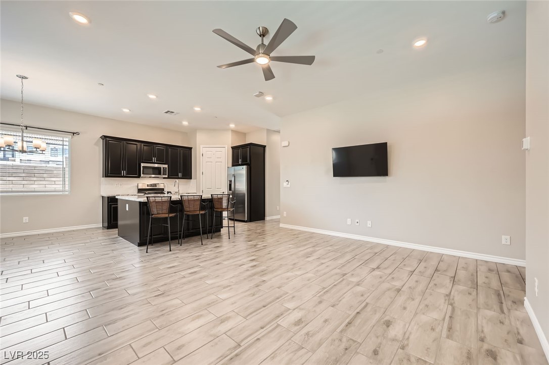 209 Bennett Pointe Avenue Property Photo 4