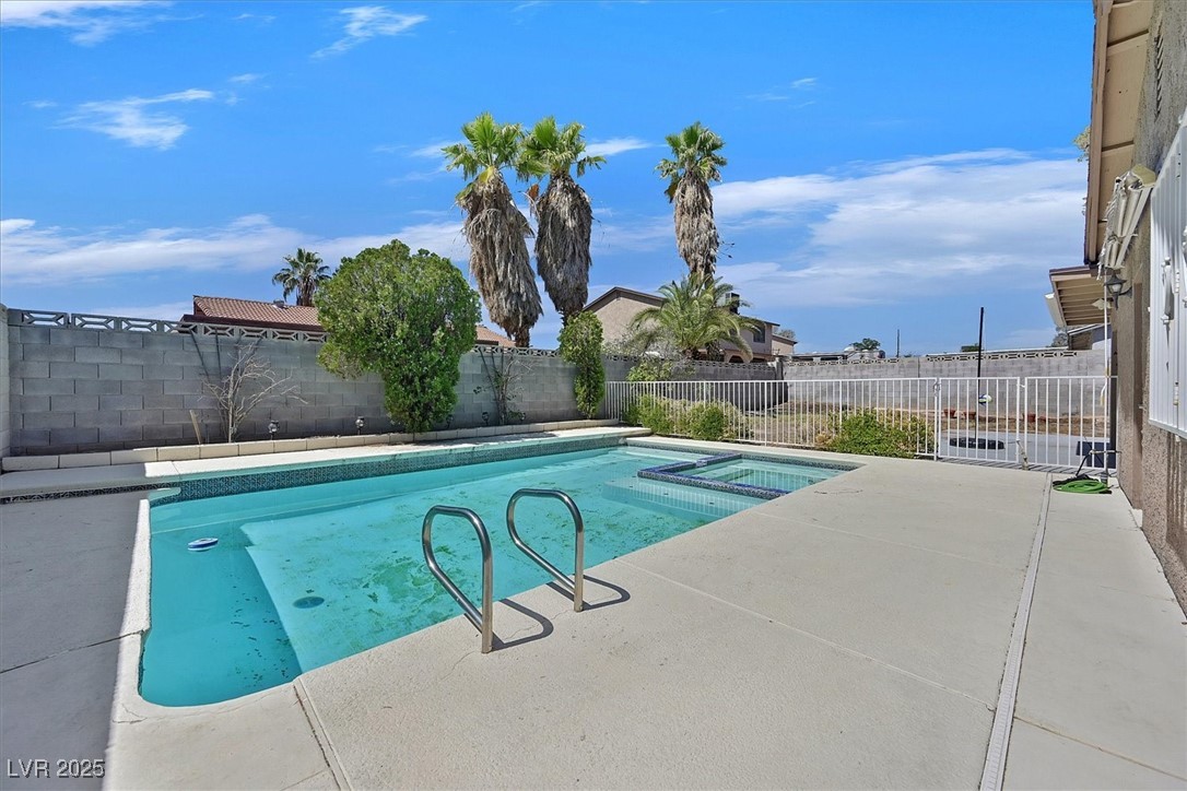 7113 Carrondale Way Property Photo 27
