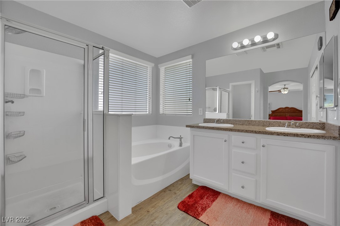 9131 Grand Sunburst Court Property Photo 27