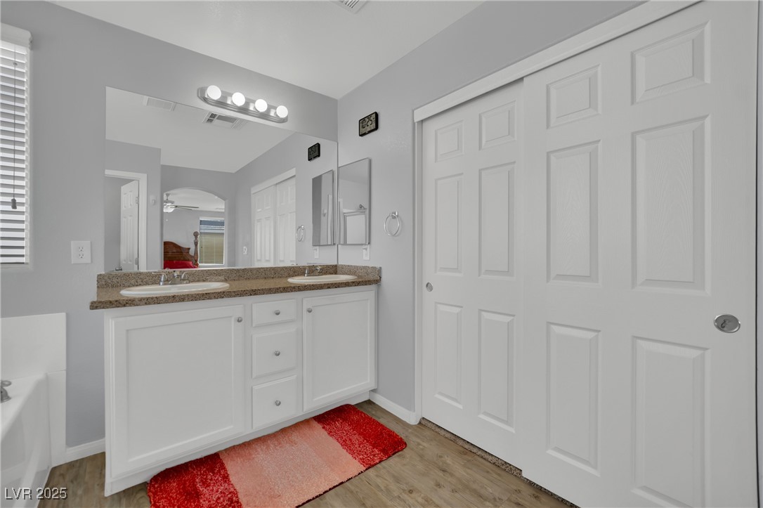 9131 Grand Sunburst Court Property Photo 29