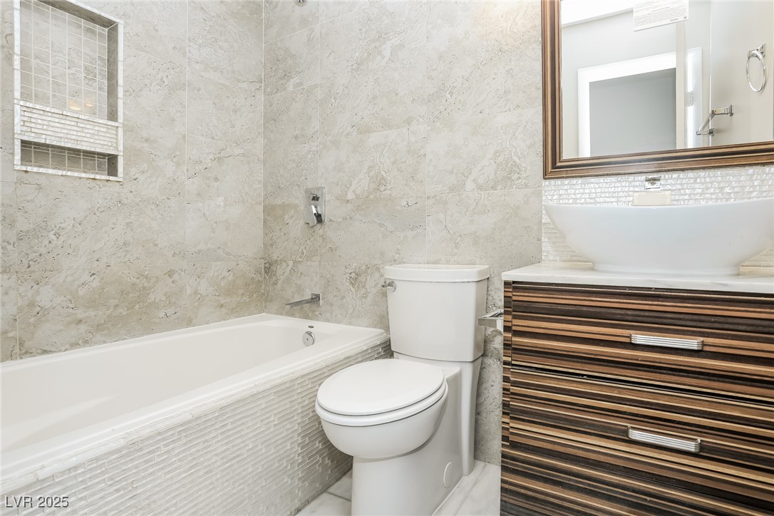 6309 Molino Street Property Photo 12