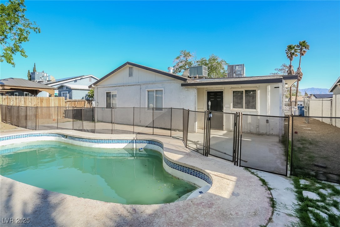 6309 Molino Street Property Photo 13