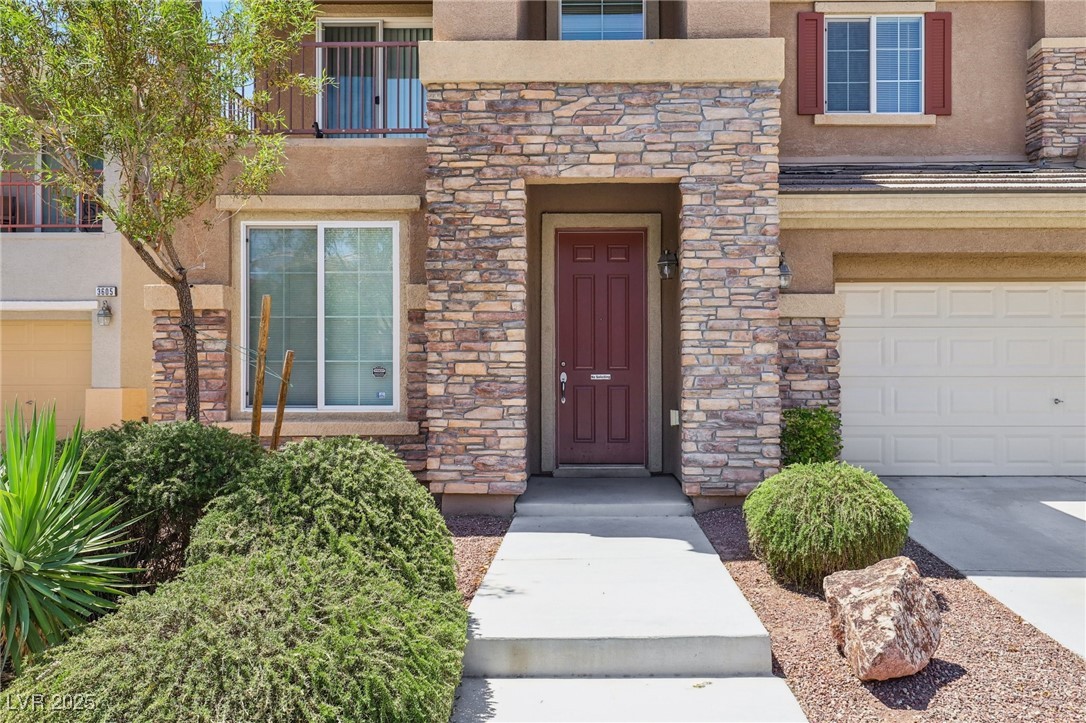 3609 Kingfishers Catch Avenue Property Photo 4