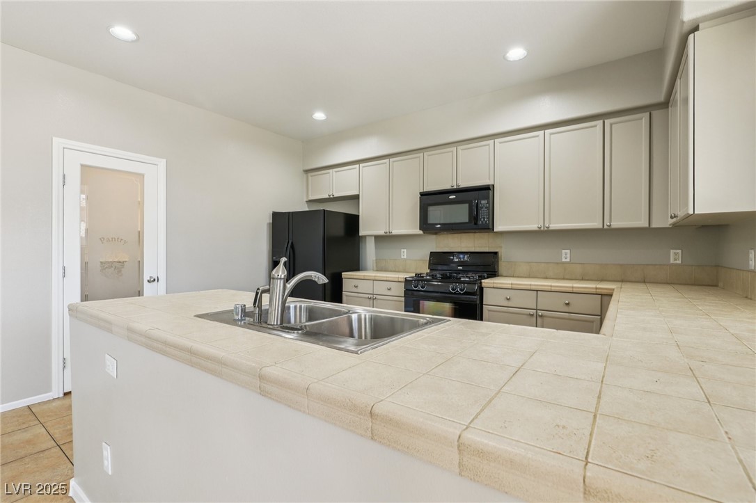 3609 Kingfishers Catch Avenue Property Photo 12