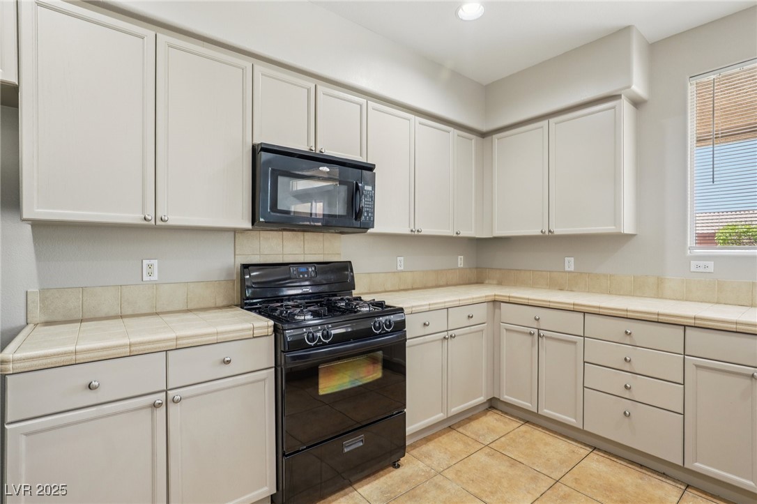 3609 Kingfishers Catch Avenue Property Photo 14