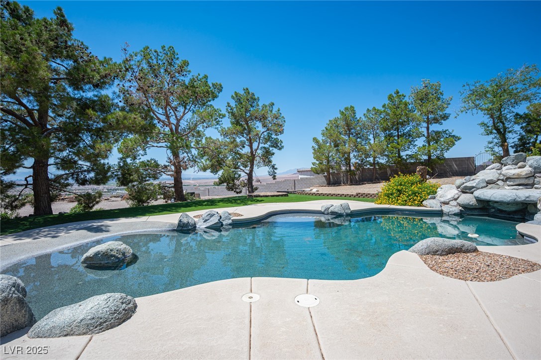Property Photo 35