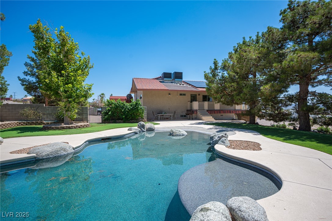 Property Photo 37